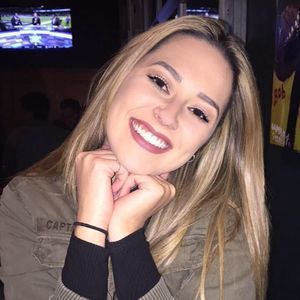 Meet your Posher, Alexis